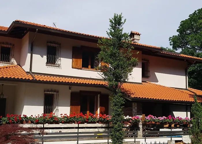 Villa Nel giardino di Dafne Stresa